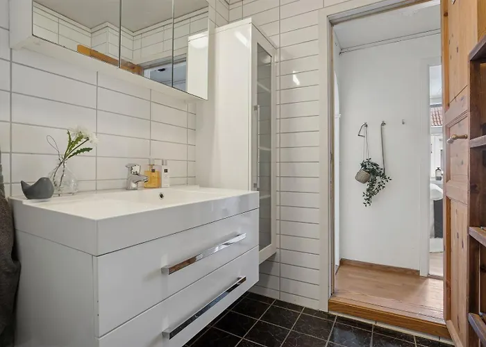 3br In Charming Nygårdsøyden Bergen